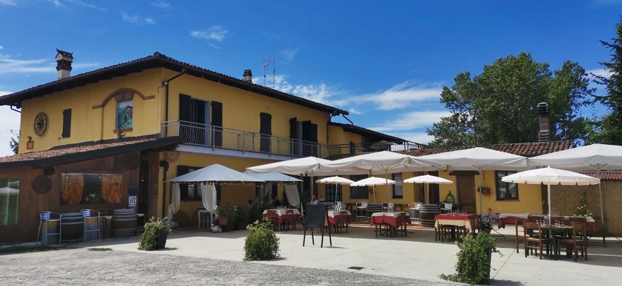 Agriturismo La Ruota Montelupo Albese Zewnętrze zdjęcie
