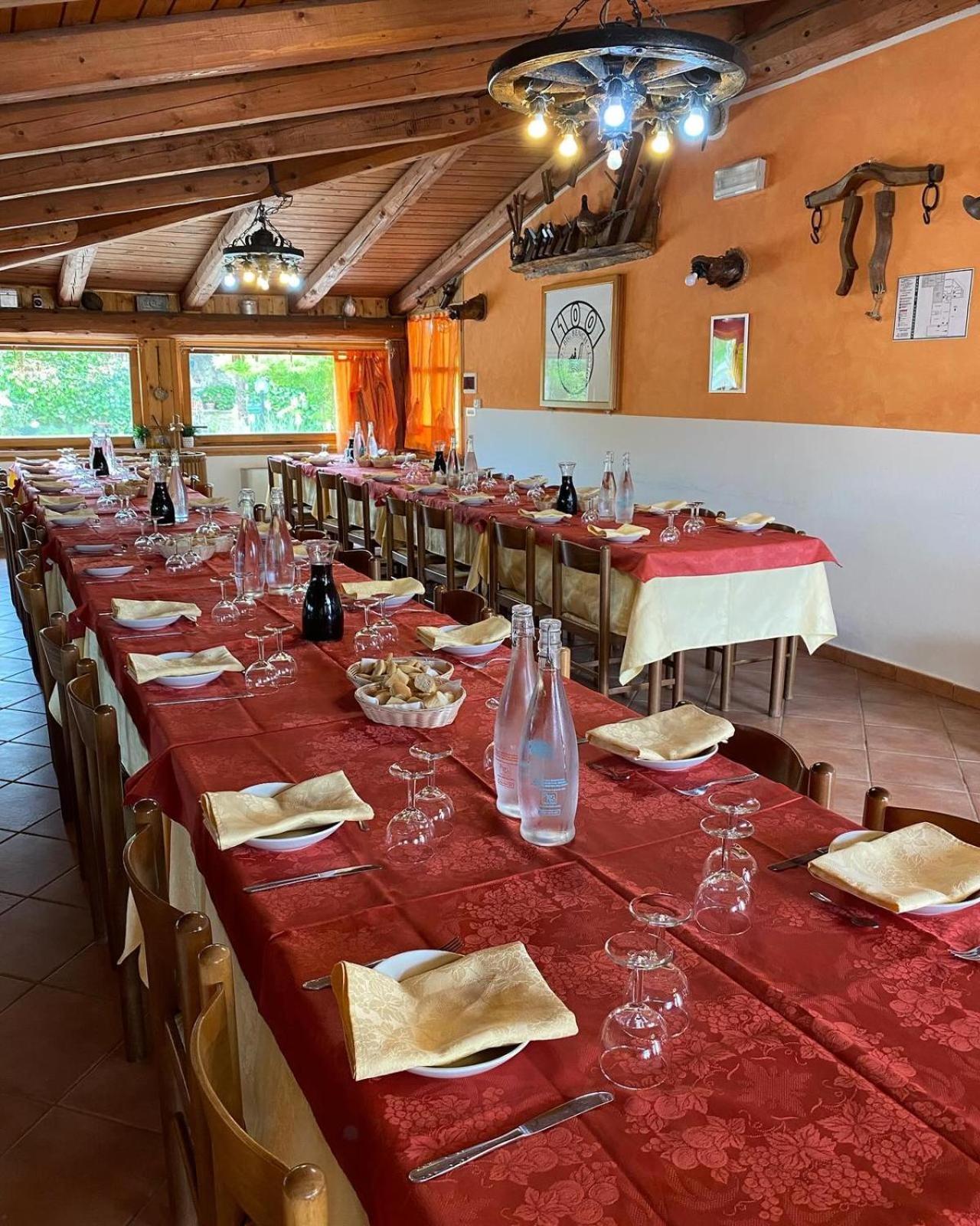 Agriturismo La Ruota Montelupo Albese Zewnętrze zdjęcie